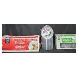 Premium Napkins 660 count. 2- Clear small plates