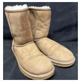 Ugg Womenï¿½s Size 8 Boots