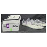 Women's size 11 Steve Madden jelky flats