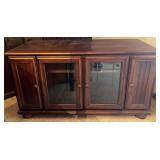 Media cabinet with 2 center glass cabinet doors