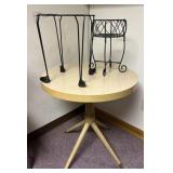 Round table and 2 metal planters, 28ï¿½ x 29ï¿½ high