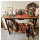 Console table with decorative accessories, 42ï¿½ x
