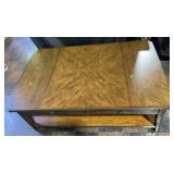 Broyhill coffee table with 2 drawers, 50' x 30' x