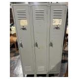 Set of 3 metal school style lockers, 36' x 12' x