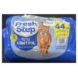 Fresh Step cat litter 44lb (4 pouches)