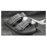 Crocs brooklyn buckle low Women's size 9