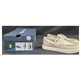 Girl's size 3 Sperry boat shoes