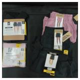 Woman's size med shorts new w tags.