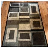 5ï¿½2ï¿½ x 7ï¿½3ï¿½ area rug, no pet stains or odors