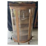 Oak curio cabinet with 3 interior shelves,