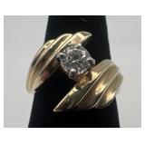 14k gold and diamond ring, size 5.5, 4.0 dwt