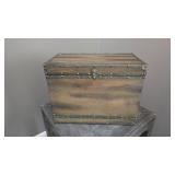 Little Blanco Steamer Trunk Bar