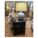 Hooker Furniture One-Drawer Oval Nightstand