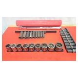 Snap-On 1/2" Drive Torque Wrench With Socket Sets