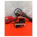 Milwaukee Grinder With Battery and Charger