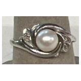 Sterling pearl ring size 6 1/2