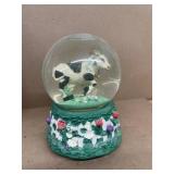 Cow musical water globe
