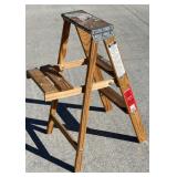 Step ladder