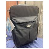 Concourse rolling suitcase