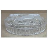 Glass dish with bowtie bell lid