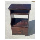 End table with one drawer