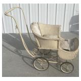 Wicker baby carriage
