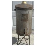 Metal moonshine stand