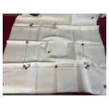 Embroidered tablecloth with floor napkins