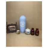 Oriental vases salt and pepper, shakers and M