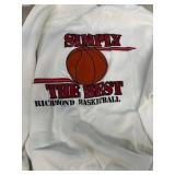 Richmond red Devils basketball sweatshirt extra