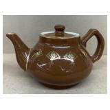 Weller pottery teapot does have chip on spout