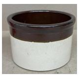 USA Brown and white stoneware croc