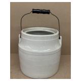 Stoneware pot with wire handle