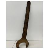Large wrench, 4" opening