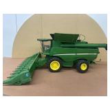 John Deere Combine, Large size, plastic