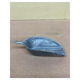 Cast aluminum scoop