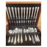ROCKSEAL chest flatware set