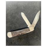 Double bladed pocket knife