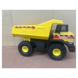 Tonka mighty 768 dump truck