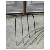 4- Prong Pitchfork