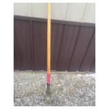 Long handled scraper prybar