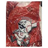 Cincinnati Reds extra large silk T-shirt