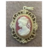 Cameo pendant