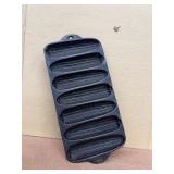 Cast-iron Wagner KRUSTY corn muffin