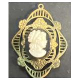 Cameo pendant antique