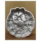 Wilton Christmas wreath cake pan