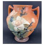 Roseville 'Magnolia' double handled vase