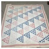 Triangle pattern quilt 6' x 6'