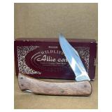 Wildlife alley cat pocket knife