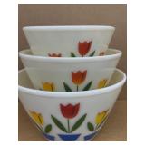 Fire king, tulip pattern, stackable bowls